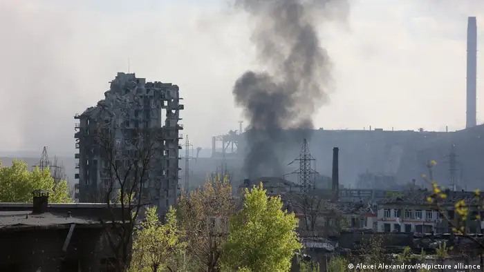 Ukraine-Krieg | Angriffe auf Stahlwerk Asowstal