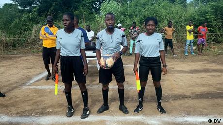 Angola Frauen aus der Fussballmannschaft Bengo