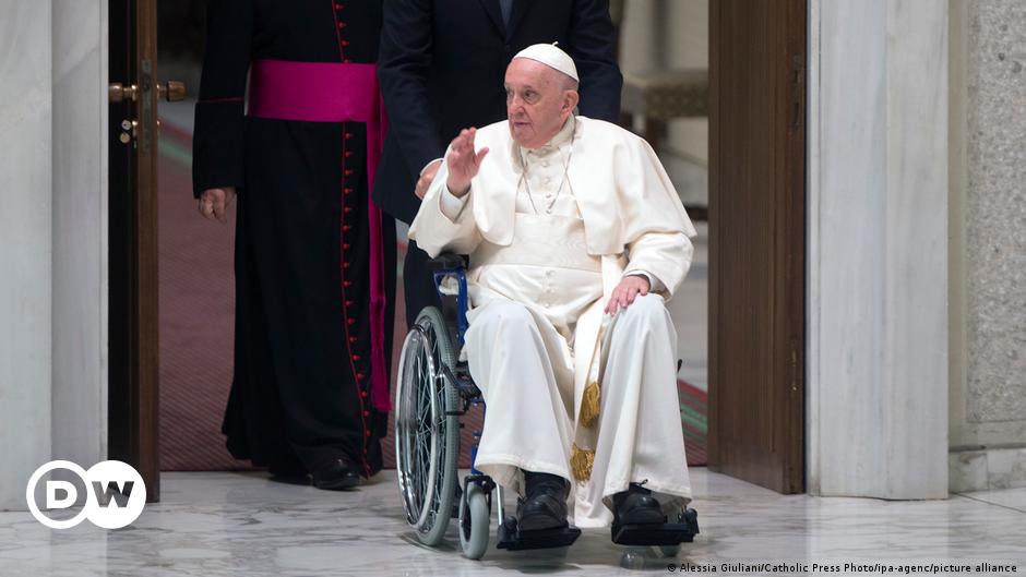 Warum um das Befinden von Papst Franziskus spekuliert wird