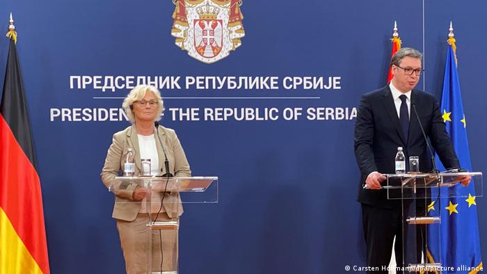 Nemačka ministarka odbrane Kristine Lambreht i predsednik Srbije Aleksandar Vučić u Beogradu
