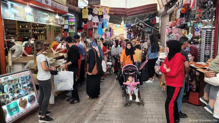  يبلغ عدد اللاجئين السوريين في تركيا نحو خمسة ملايين (24.04.2022)