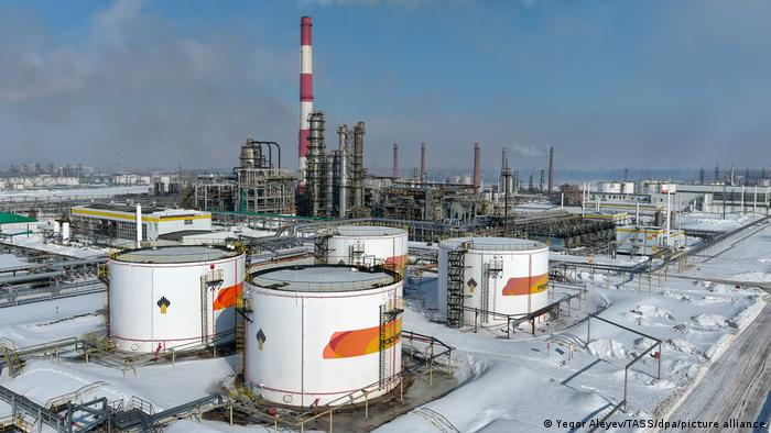 Петролни резервоари в Русия