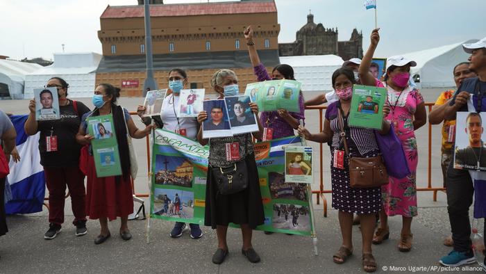 Foto de madres centroamericanas que buscan a sus hijos desaparecidos en México.