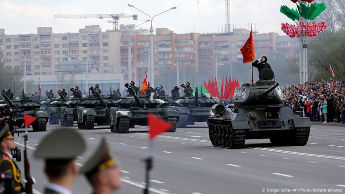 Military parade on Siegesplatz in Minsk, Weißrussland