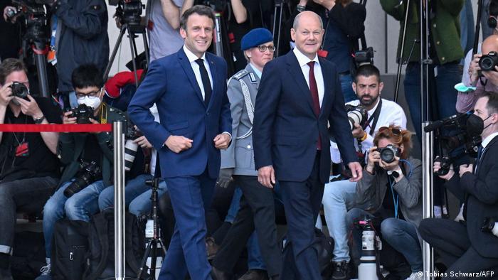 Deutschland Frankreichs Präsident Macron trifft Bundeskanzler Scholz in Berlin
