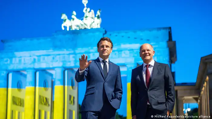 自2月24日莫斯科出兵乌克兰以来，法国马克龙、德国总理肖尔茨属于西方领导人中少数仍在与普京通话的