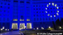 , zu sehen ist das Parlament der Republik Moldau, in Chisinau, gestern Abend - beleuchtet mit den Europa-Sternen, 