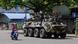 Sri Lanka - Soldaten der srilankischen Armee patrouillieren während der Ausgangssperre in Colombo Sri Lanka - Soldaten der srilankischen Armee patrouillieren während der Ausgangssperre in Colombo