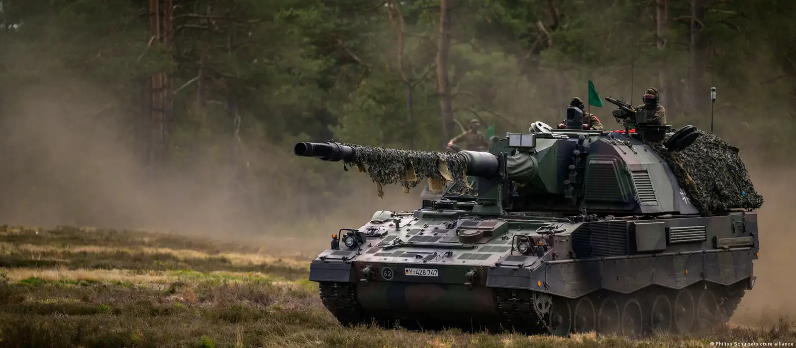 Germany pledges quick decision on first heavy arms delivery to