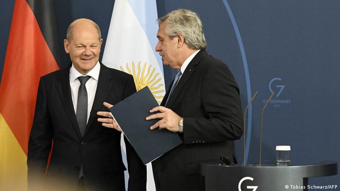 Deutschland Bundeskanzler Olaf Scholz trifft argentinischen Präsidenten Alberto Fernández