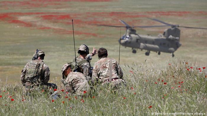 Солдаты армии Великобритании во время учений НАТО в мае 2022 года