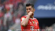 Robert Lewandowski schaut nachdenklich