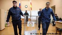  TSKHINVAL, SOUTH OSSETIA - MAY 8, 2022: A ballot box is seen at polling station No 20 after the second round of the 2022 South Ossetian presidential election. The two candidates running in the second round are incumbent president Bibilov nominated by the United Ossetia Party and Nykhas Party leader Gagloyev nominated by a group of voters. Valery Sharifulin/TASS PUBLICATIONxINxGERxAUTxONLY TS130458