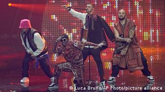 Οι Kalush Orchestra επί σκηνής