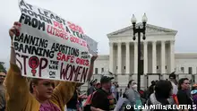 Abortion rights protesters participate in nationwide demonstrations following the leaked Supreme Court opinion suggesting the possibility of overturning the Roe v. Wade abortion rights decision, in front of the Supreme Court buidling in Washington, U.S., May 14, 2022. REUTERS/Leah Millis