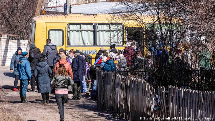 Ukraine | Krieg | Flüchtlinge in Starobilsk