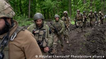 Ukraine Krieg | Ukrainische Soldaten bei Charkiw