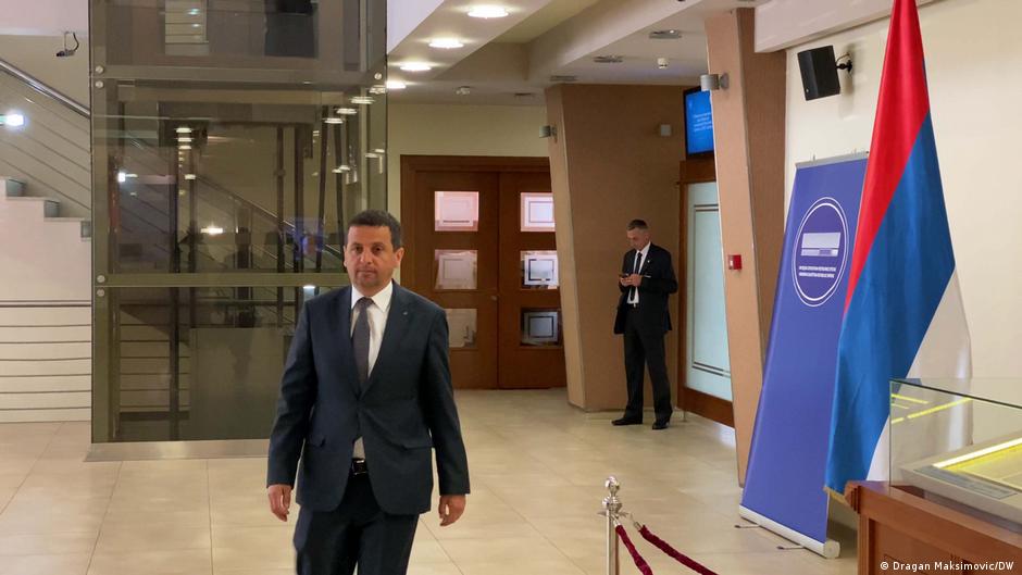 „Da li je to vezano za ove sankcije i blokade računa i druge stvari, uskoro ćemo objaviti“, kaže poslanik opozicione Liste za pravdu i red Nebojša Vukanović
