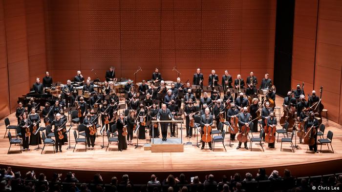 New York Philharmonic, musicians on stage 