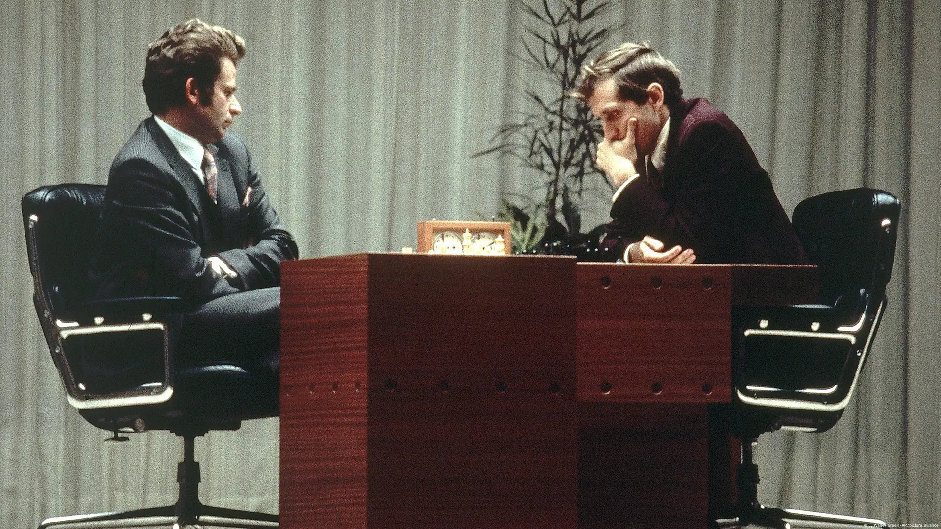 Robert James Fischer vs Boris Spassky (1972) Best by Protest