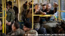 مصير مقاتلي آزوفستال مجهول وأول محاكمة لجندي روسي كمجرم حرب