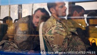 Плененные в Мариуполе украинские военнослужащие