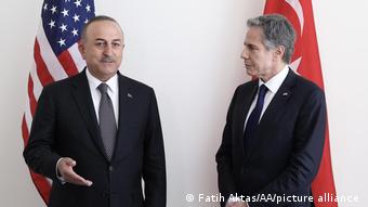USA I türkische Außenminister Mevlut Cavusoglu (L) trifft US-Außenminister Antony Blinken