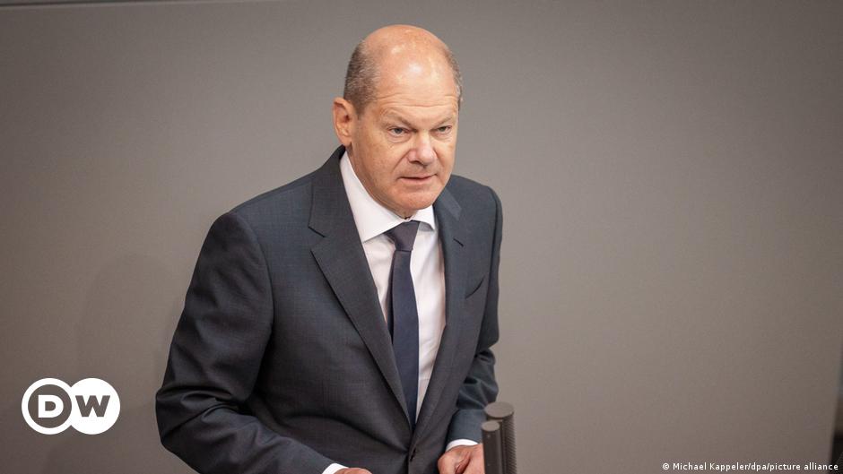 chancellor-olaf-scholz-tells-german-parliament-russia-must-not-win-this-war-dw-19-05-2022