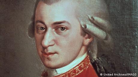 Волфганг Амадеус Моцарт създава над 600 произведения за краткия си