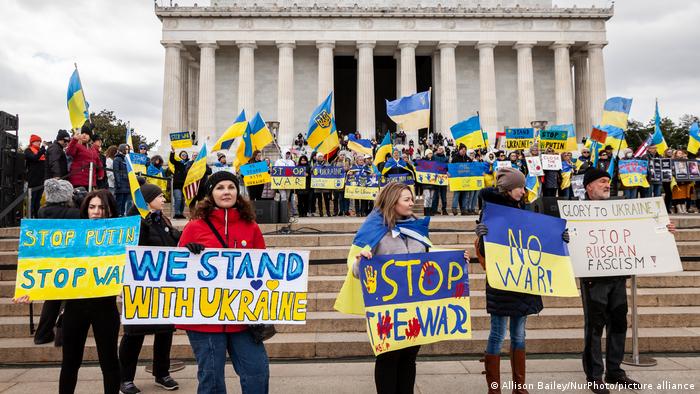 Stand With Ukraine Anti Ukraine War 'RESIST' T-shirt
