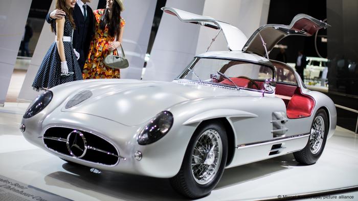 Vintage 1955 Mercedes-Benz becomes most expensive car to sell at auction 
