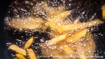 煎炸用油废弃后可以用来生产生物燃油 