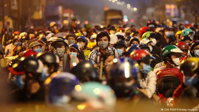 Vietnam | Coronamaßnahmen gelockert: Menschenmassen möchten Ho Chi Minh Stadt verlassen 2021
