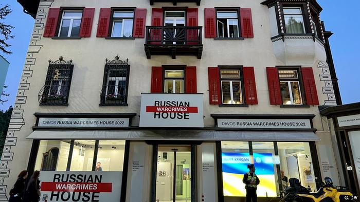 Русский дом в Давосе в этом году переименован в Дом российских военных преступлений