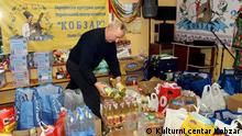 Bosnien-Herzegowina Miroslav Kalinjuk sammelt die humanitäre Hilfe für die Ukraine