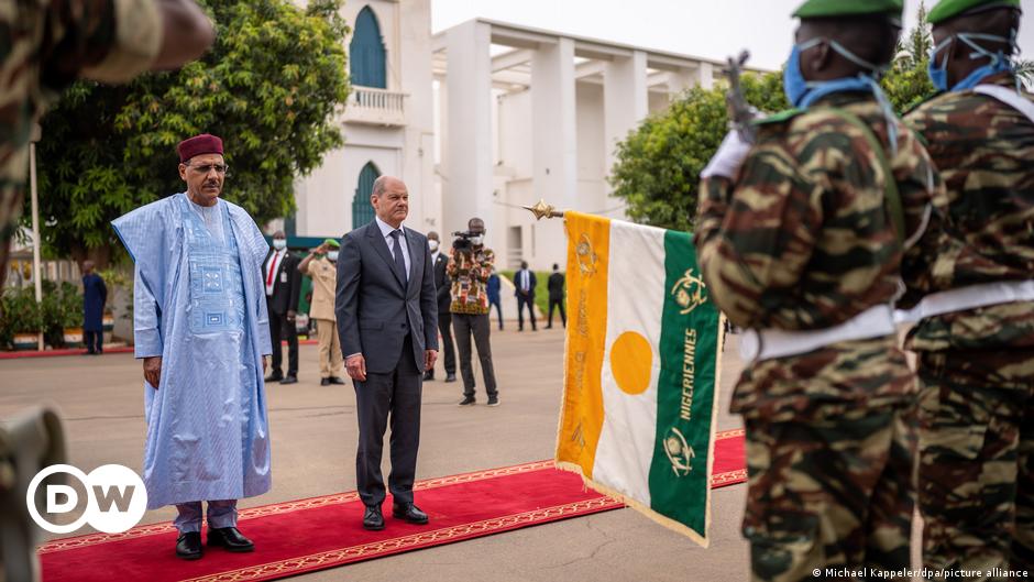 German chancellor woos allies in Africa