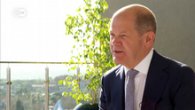 DW Interview mit Olaf Scholz in Südafrika
Mai, 24. 2022
In an exclusive interview with DW, German Chancellor Olaf Scholz pledged to help countries in Africa that are also suffering from Russia's invasion of Ukraine.