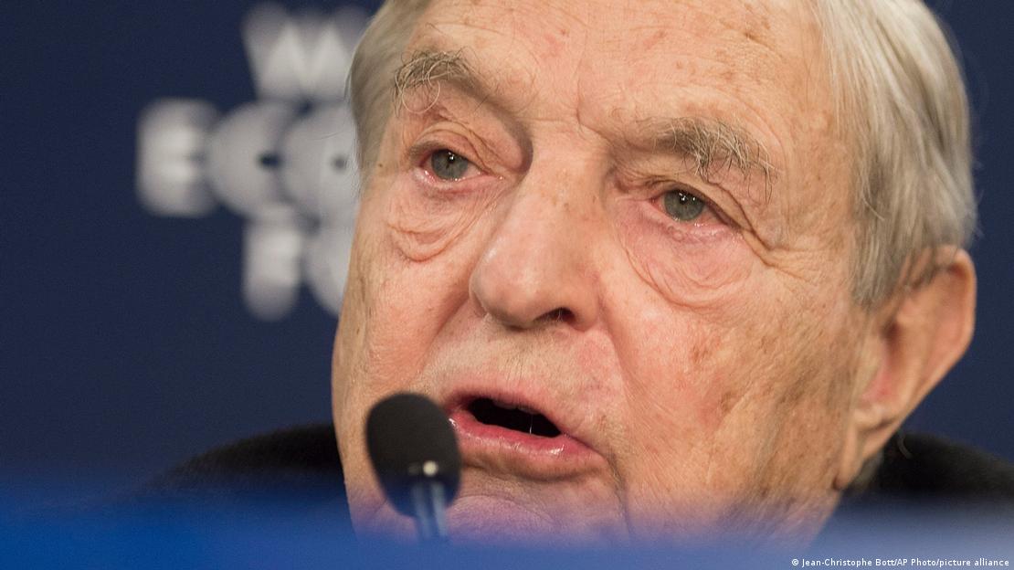 2013 yılında Davos'taki Dünya Ekonomik Forumu'nda konuşan George Soros