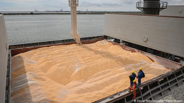 Tovarenje žita na brod u Rumunskoj