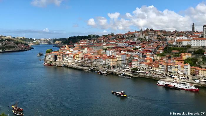 Porto, qyteti i dytë i madh pas Lisbonës në Portugali. Vitet e kaluara çmimet e pasurive të patundshme janë rritur shumë në Portugali, sidomos në dy qytetet më të mëdha në Lisbonë dhe Porto