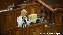 Abgeordnete Marina Tauber im moldauischen Parlament. ***Autor der Bilder ist Constantin Grigoriță und unser Korrespondent Vitalie Calugareanu hat die Bilder gekauft und wir dürfen sie nutzen.***