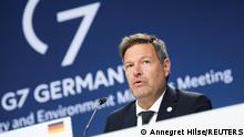 German Minister for Economic Affairs and Climate Action Robert Habeck attends a news conference during the meeting of the G7 Climate, Energy and Environment Ministers during the German G7 Presidency at the EUREF-Campus in Berlin, Germany May 27, 2022. REUTERS/Annegret Hilse