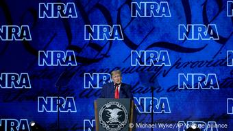 Ο Τραμπ στο συνέδριο του NRA
