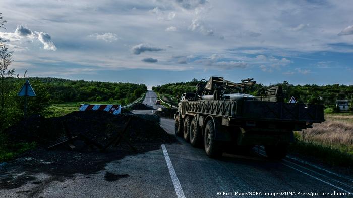 Ukraine Region Luhansk | Straße Richung Bachmut