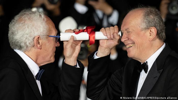 جایزه بزرگ هفتاد و پنجمین دوره جشنواره را فیلمسازان بلژیکی ژان پی‌یر داردن و لوک داردن برای فیلم لوکیتا و توری از آن خود کردند.