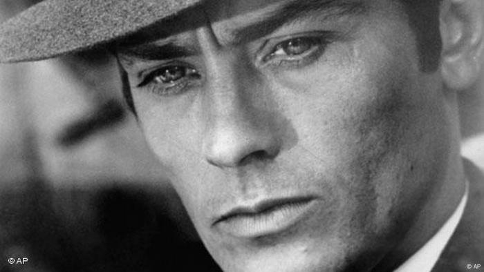 Alain Delon, astro do cinema francês, morre aos 88 anos