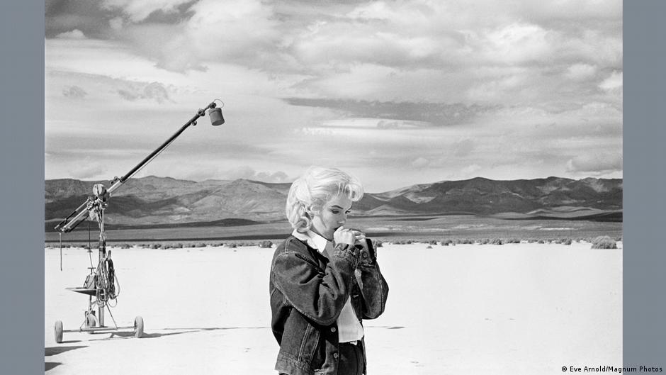 Hollywood in photos, from the 1920s to Helmut Newton | All media content | DW - Vimarsana News