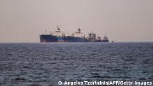 Ходившему под флагом РФ танкеру Лана разрешили покинуть воды Греции