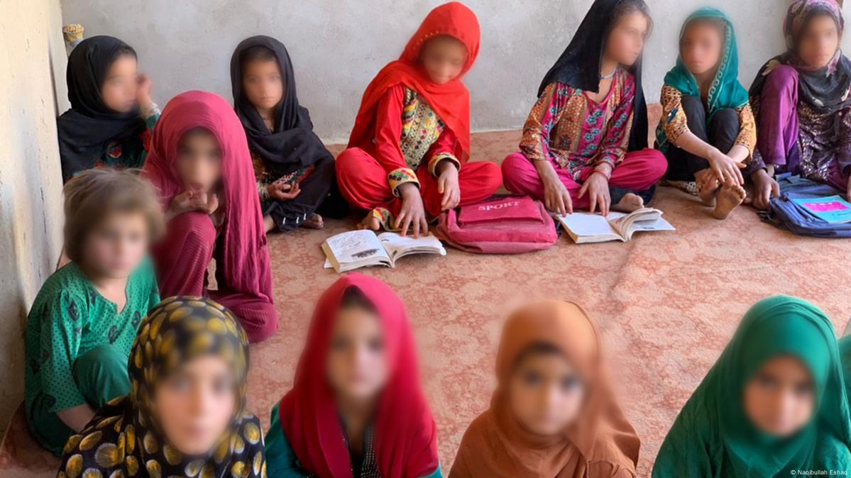 Afghanistan Lokale Schule in der Provinz Kandahar gegründet in der Mädchen auch zum Unterricht dürfen