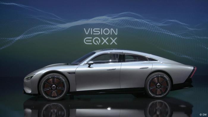 RÜCKWÄRTS | Zukunft jetzt Mercedes EQXX Elektroauto: Das gewisse Etwas dank Solarzellen | Wirtschaft | DW